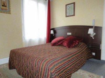Hotel Logis Restaurant La Breche 3*