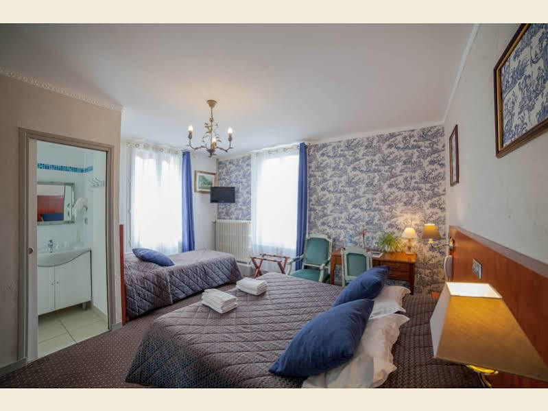 Hotel Logis Restaurant La Breche 3*