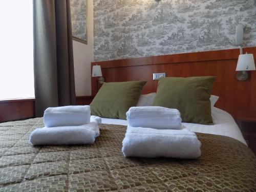 Logis Restaurant La Breche Hotel